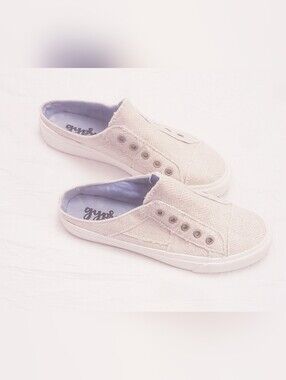 Gypsy Jazz Slip-On Sneakers in Light Beige